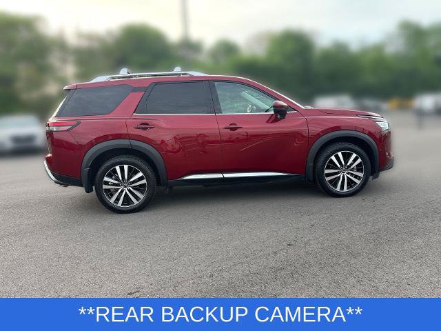 Used 2024 Nissan Pathfinder Platinum AWD/4WD image 7