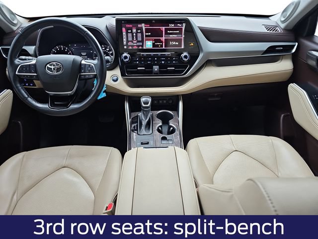 Used 2021 Toyota Highlander Platinum FWD image 11