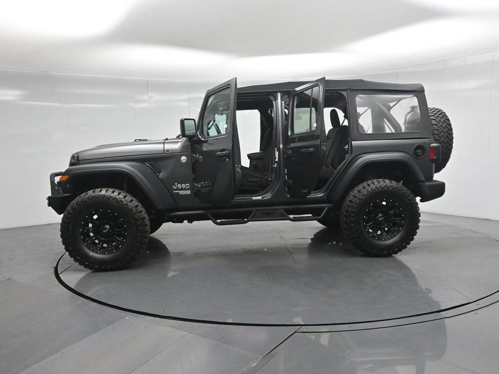 Used 2018 Jeep Wrangler Unlimited Sport image 31