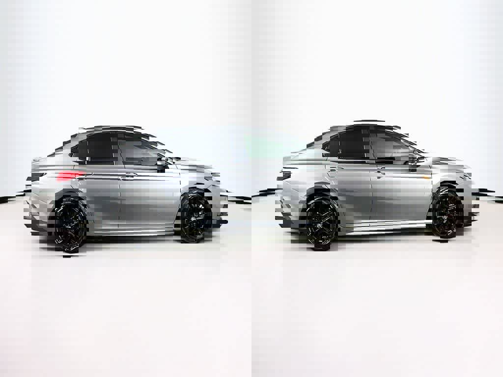 Used 2025 Toyota Camry SE image 26