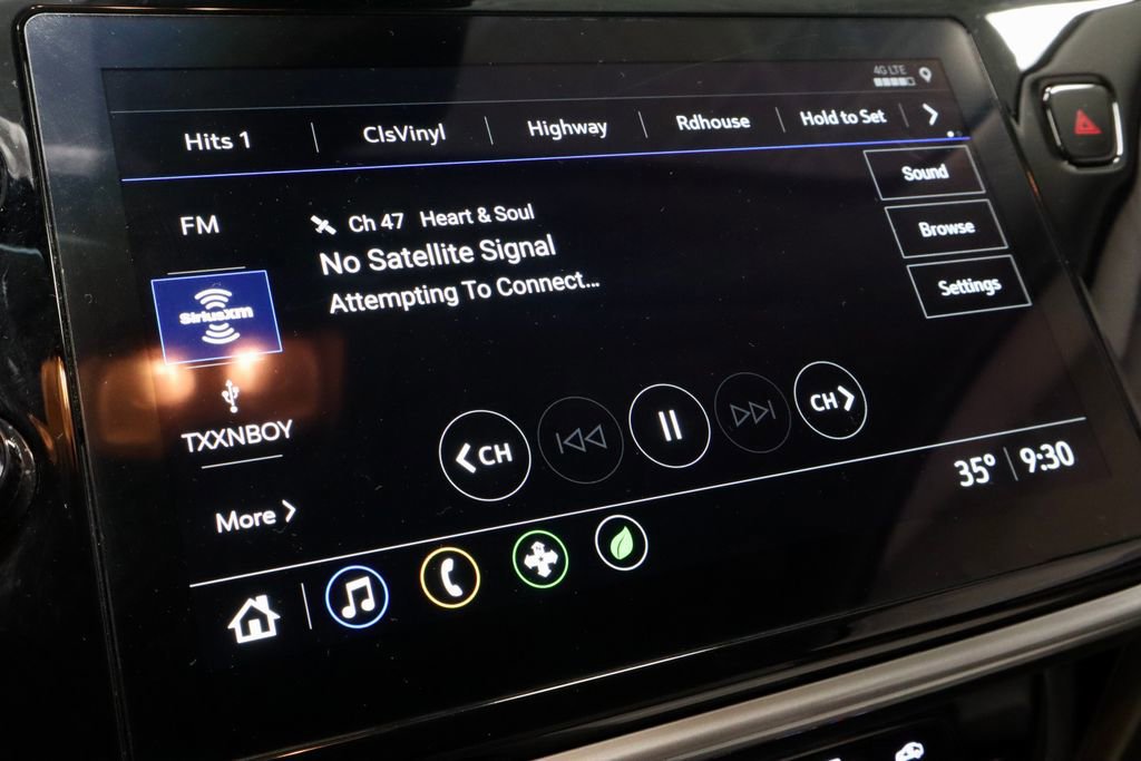 Used 2023 Chevrolet Bolt EUV Premier image 10