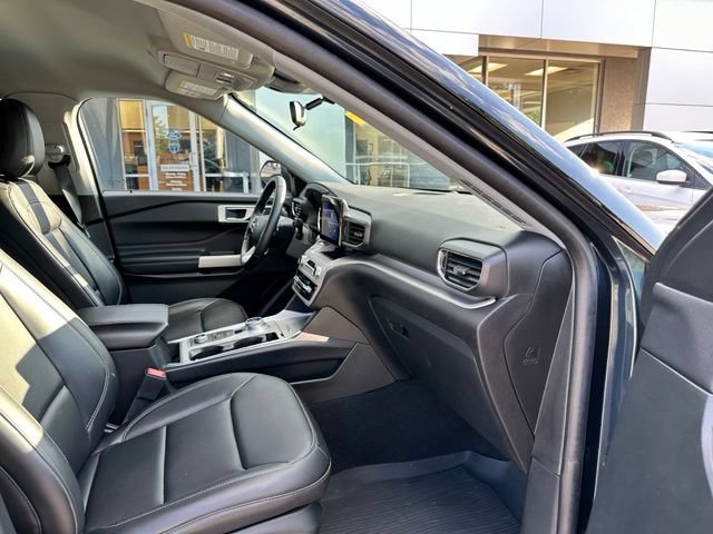 Certified 2023 Ford Explorer XLT w/ Equipment Group 202A AWD/4WD image 52