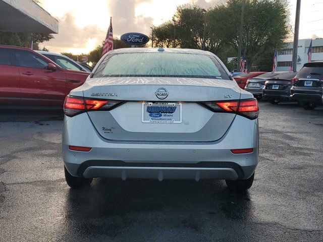 Used 2023 Nissan Sentra SV image 3