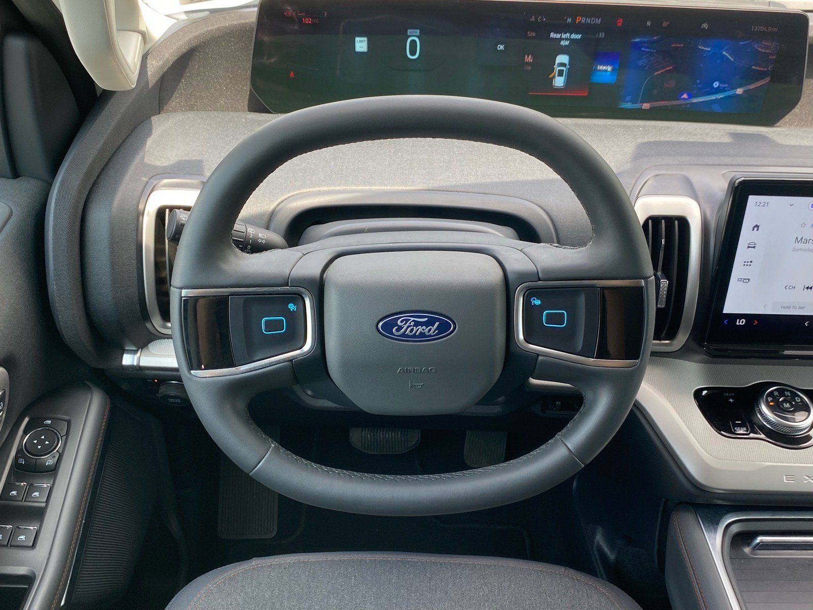 Certified 2025 Ford Expedition Active AWD/4WD image 8