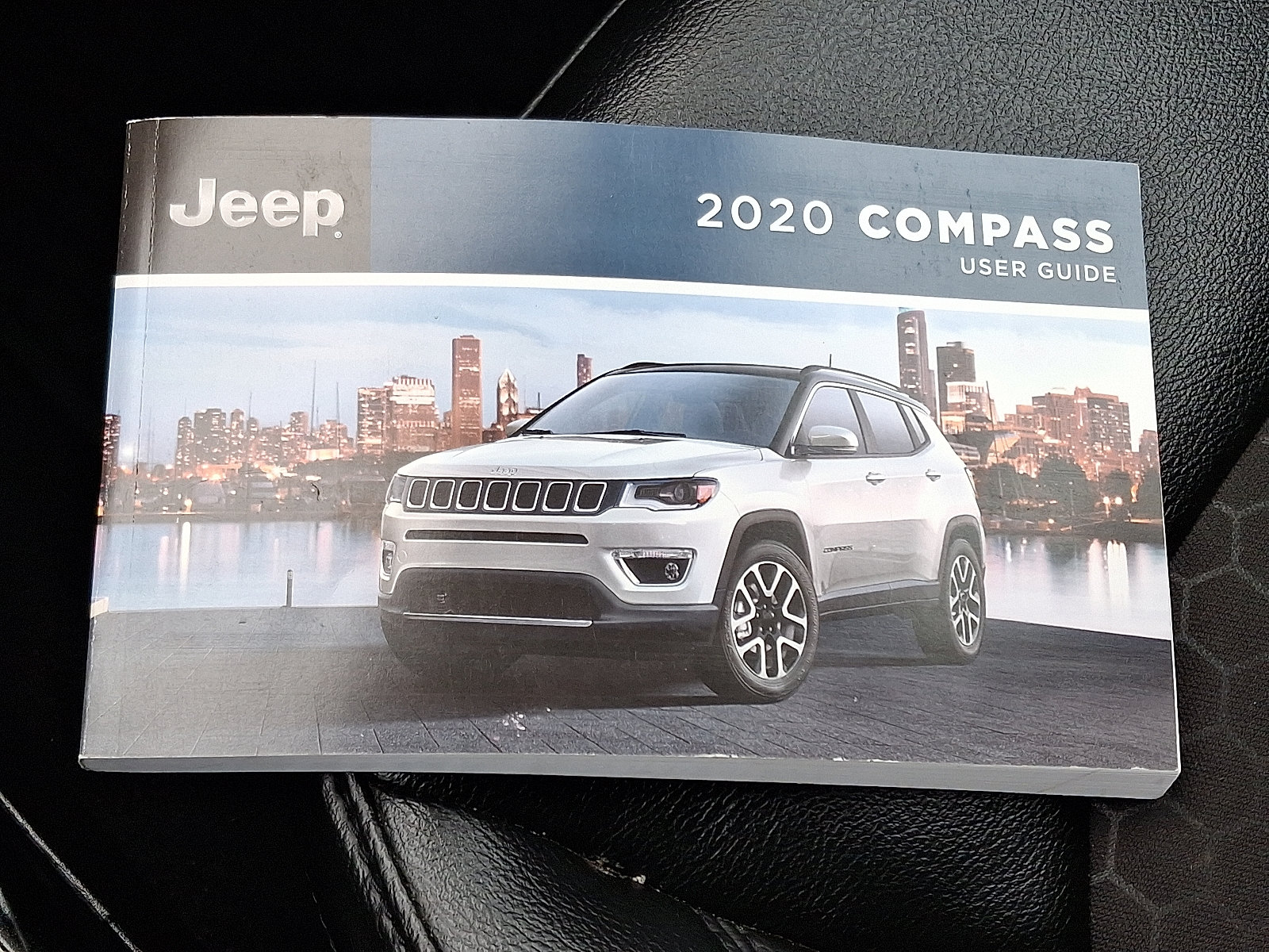 Used 2020 Jeep Compass Latitude AWD/4WD image 26