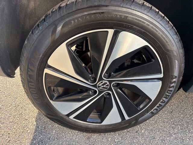 Used 2024 Volkswagen Taos SE AWD/4WD image 13