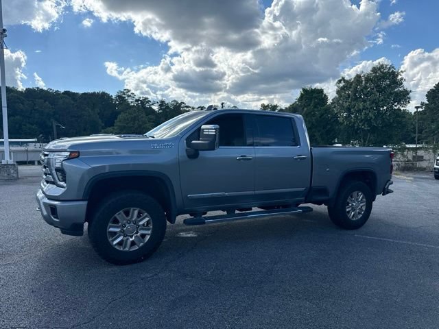 Used 2024 Chevrolet Silverado 2500 High Country w/ Technology Package AWD/4WD image 10