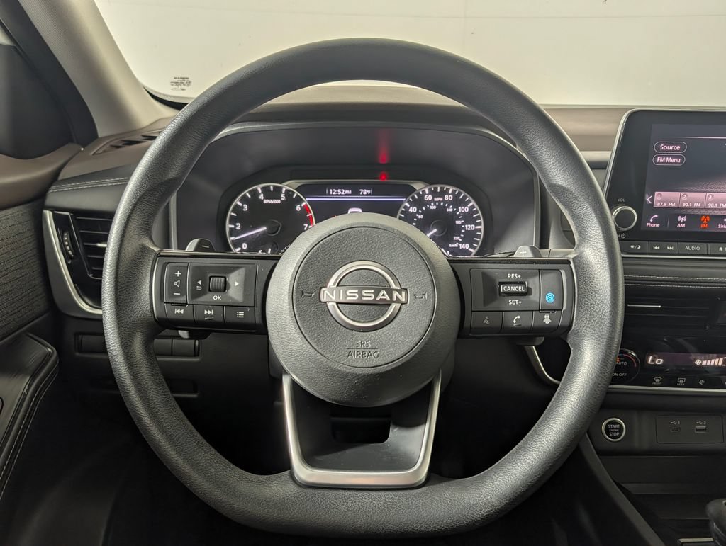 Used 2023 Nissan Rogue SV FWD image 16