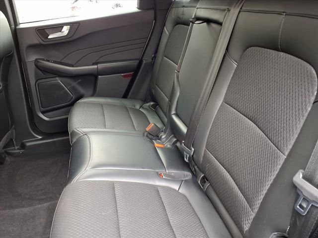 Certified 2025 Ford Escape SE w/ Class II Trailer Tow Package image 11