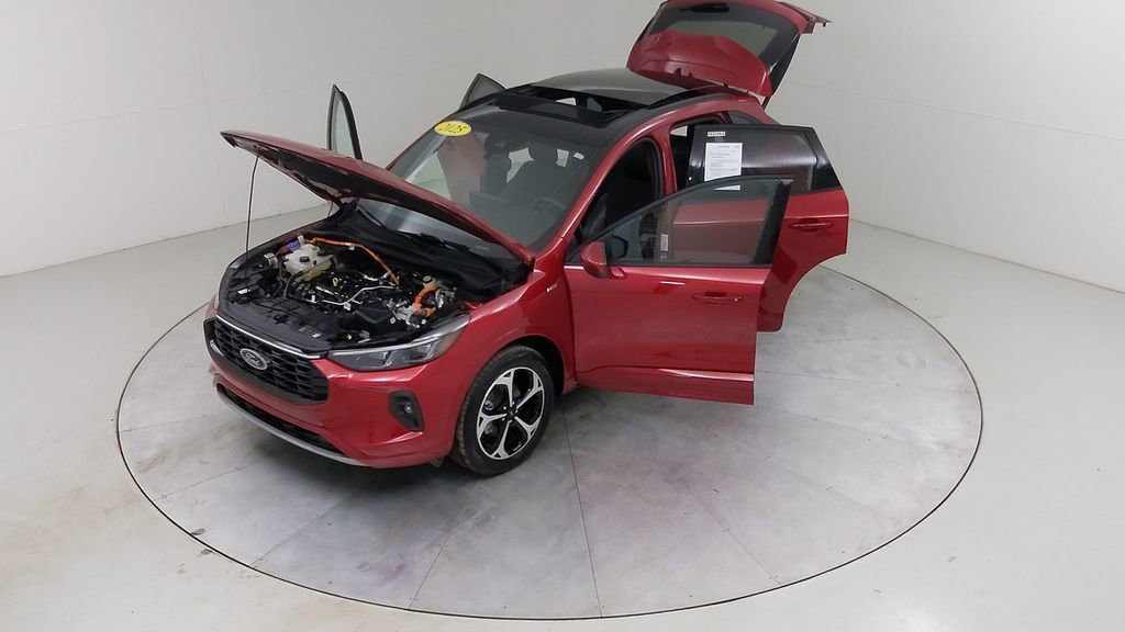 Certified 2025 Ford Escape ST-Line Elite image 56