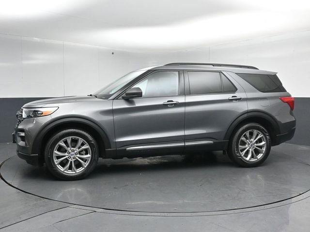 Certified 2023 Ford Explorer XLT w/ Equipment Group 202A AWD/4WD image 4