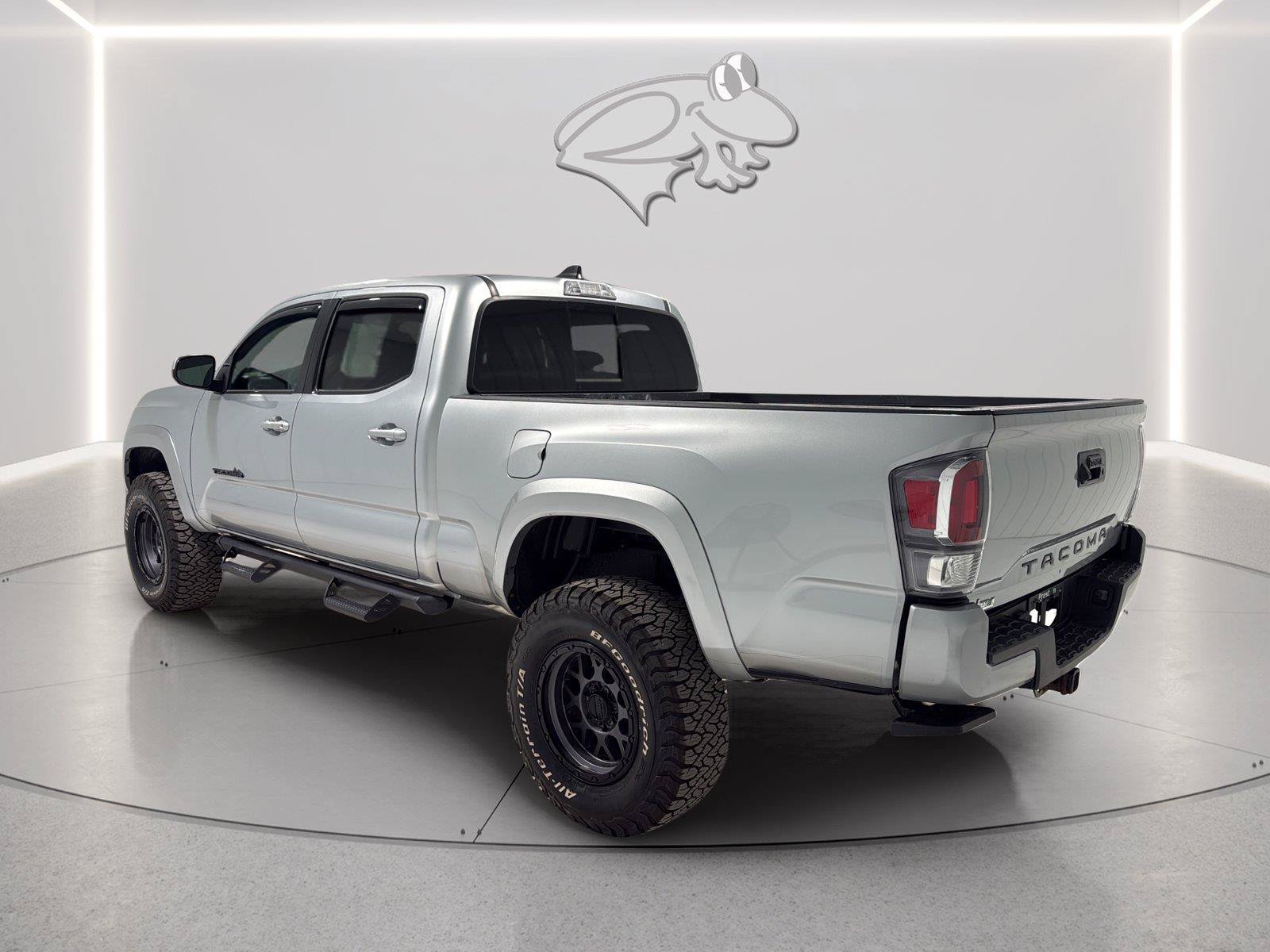 Used 2023 Toyota Tacoma TRD Sport w/ Black Out Package (TMS) AWD/4WD image 3