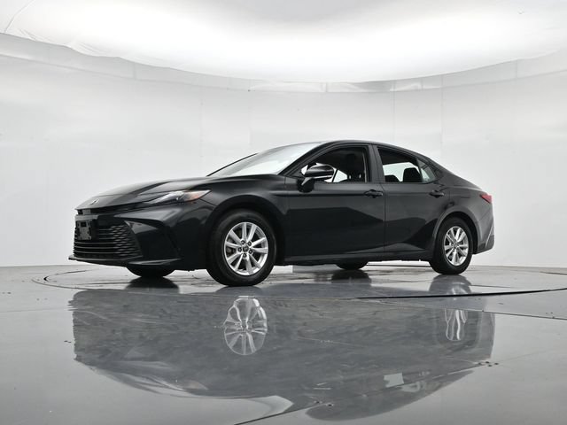 Used 2025 Toyota Camry LE FWD image 35
