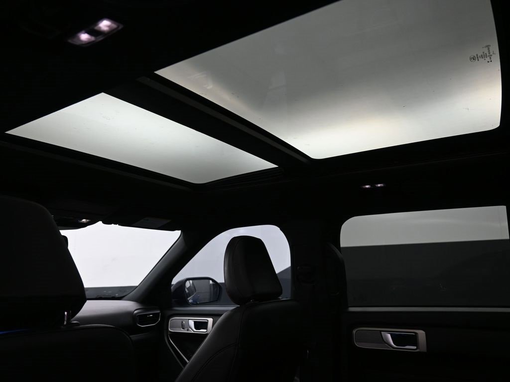 Certified 2023 Ford Explorer ST-Line w/ Class IV Trailer Tow Package image 23