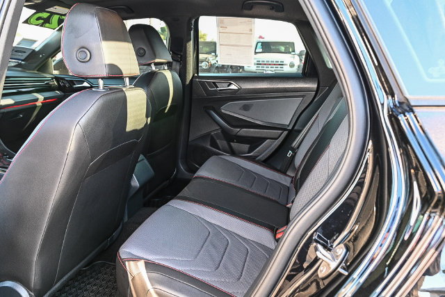 Used 2025 Volkswagen Jetta GLI Autobahn FWD image 22