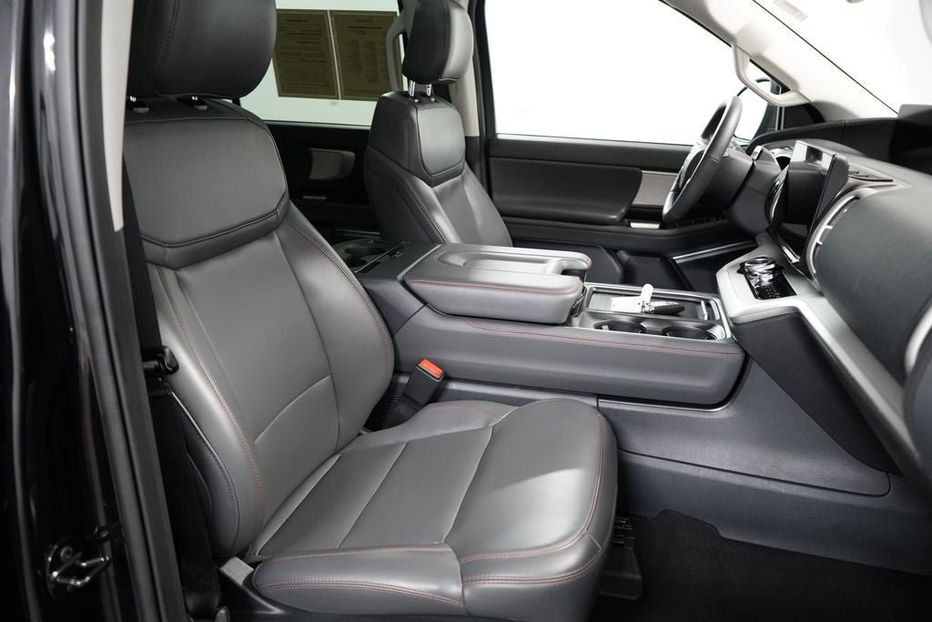 Certified 2025 Ford Expedition Active AWD/4WD image 26
