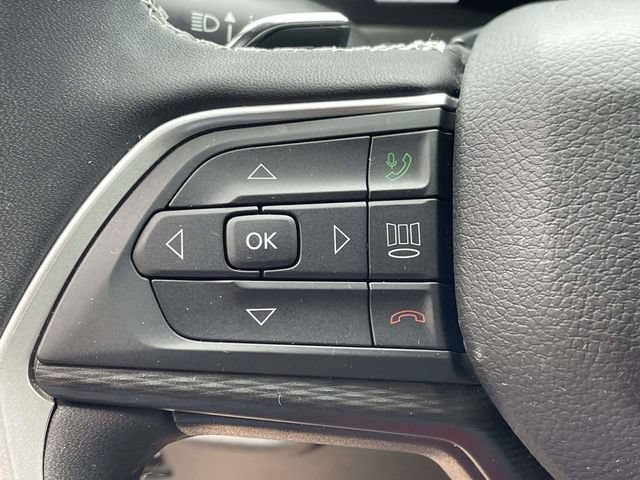 Used 2024 Jeep Grand Cherokee Altitude AWD/4WD image 20