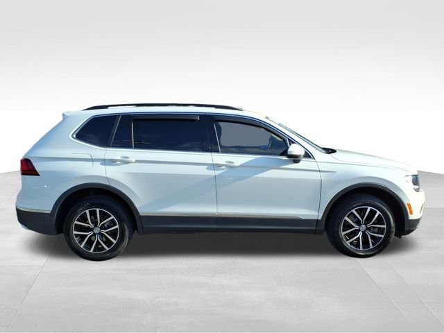 Used 2021 Volkswagen Tiguan SE w/ Panoramic Sunroof Package FWD image 14
