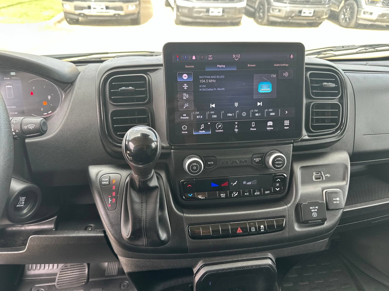Used 2023 RAM ProMaster 2500 w/ Premium Convenience Group (B) FWD image 18
