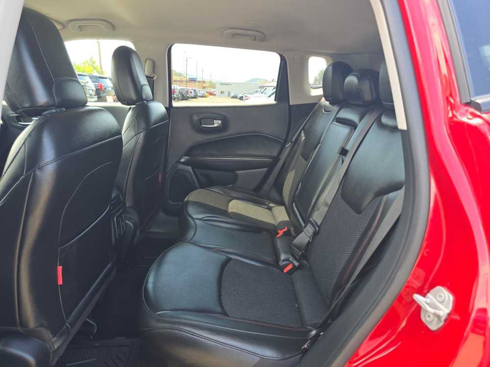 Used 2020 Jeep Compass Trailhawk AWD/4WD image 16