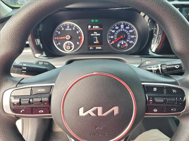 Used 2022 Kia K5 LXS FWD image 13
