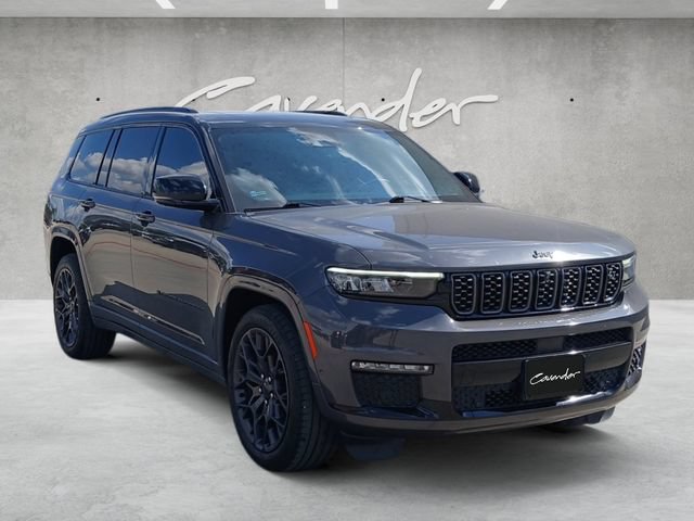 Used 2023 Jeep Grand Cherokee L Summit w/ Advanced Protech Group IV AWD/4WD image 2
