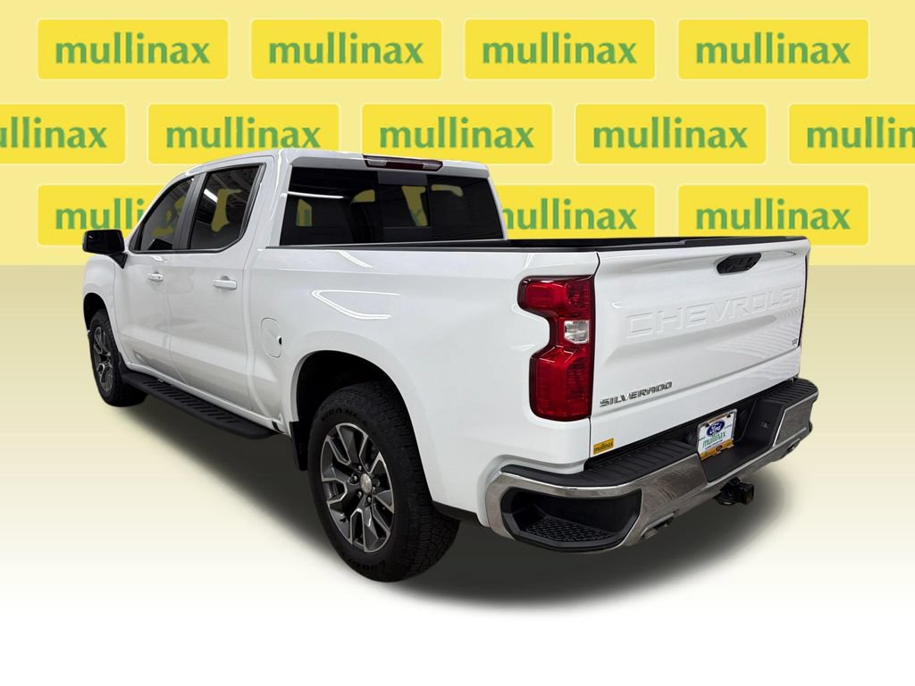 Used 2024 Chevrolet Silverado 1500 LT AWD/4WD image 10