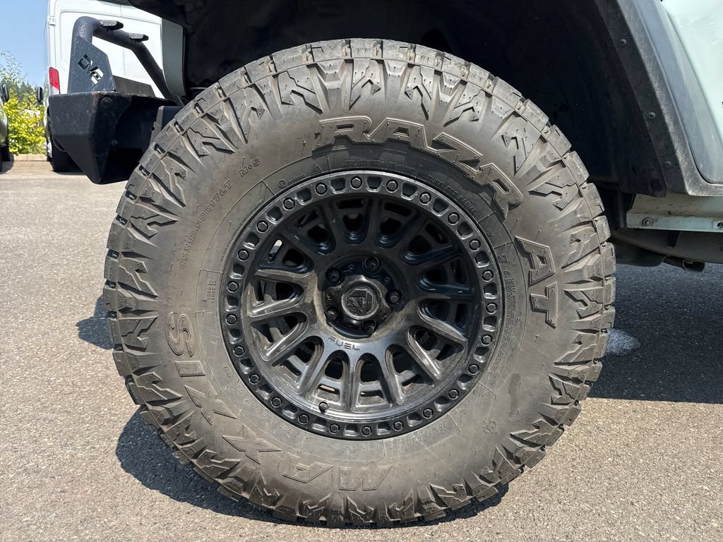 Used 2023 Jeep Wrangler Unlimited Rubicon w/ Cold Weather Group AWD/4WD image 14