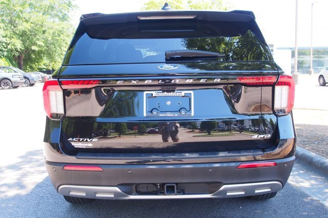 Certified 2025 Ford Explorer Active w/ Active Comfort Package AWD/4WD image 6