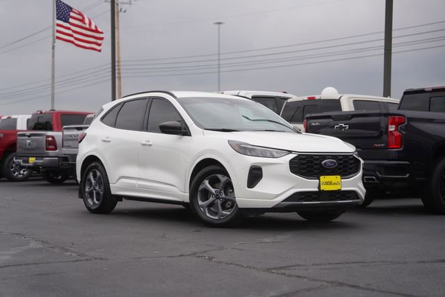 Certified 2023 Ford Escape ST-Line w/ Tech Pack #1 FWD image 2