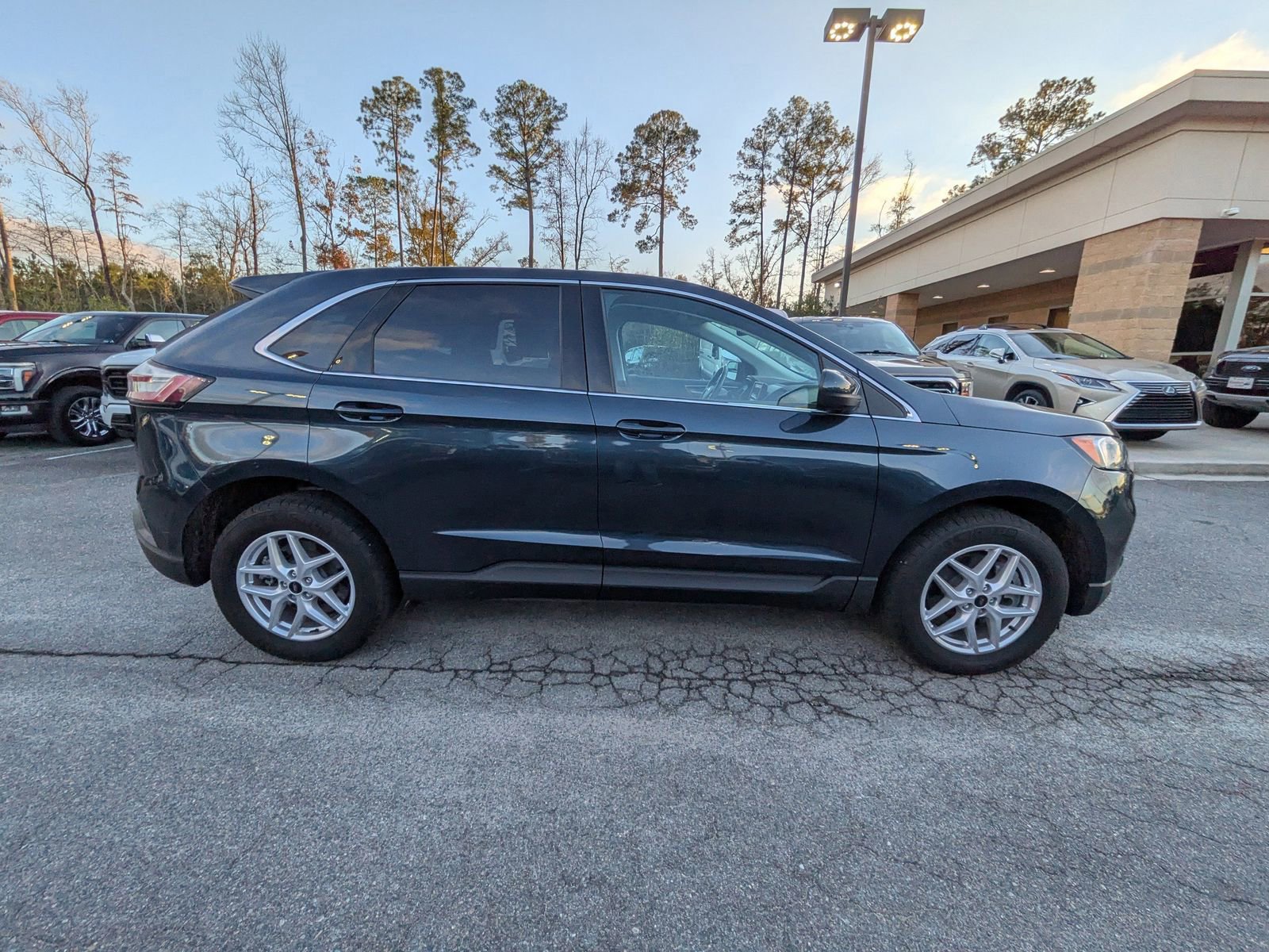 Certified 2024 Ford Edge SEL w/ Convenience Package image 6