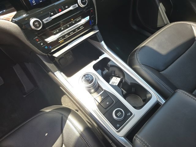 Certified 2023 Ford Explorer Limited w/ Limited Technology Package AWD/4WD image 21
