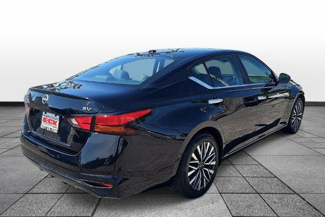 Used 2024 Nissan Altima 2.5 SV FWD image 5