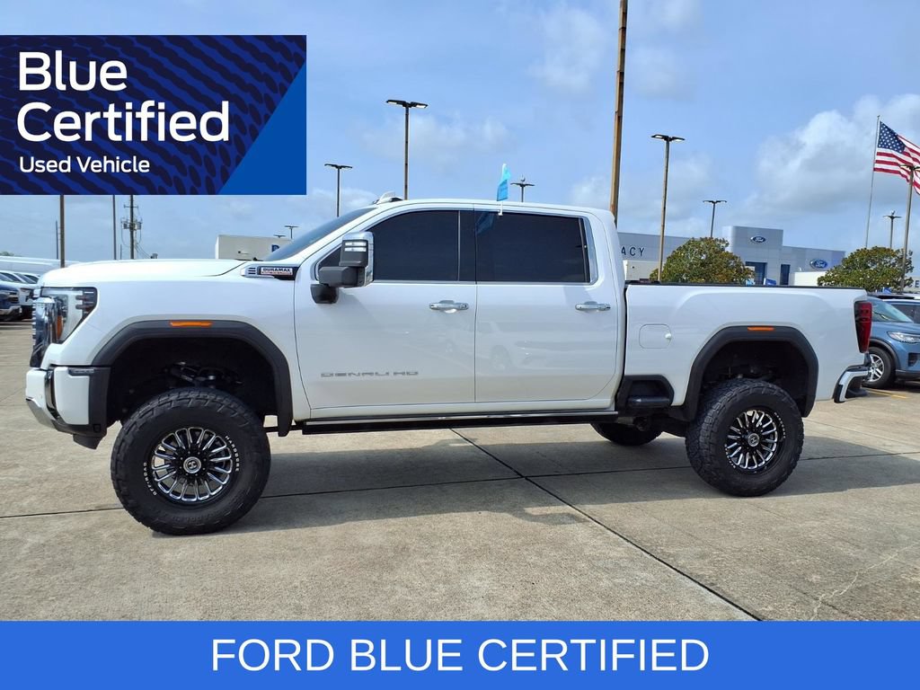 Used 2024 GMC Sierra 3500 Denali w/ Denali Reserve Package AWD/4WD image 3