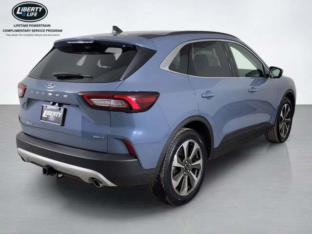 Certified 2024 Ford Escape Platinum w/ Class II Trailer Tow Package image 3