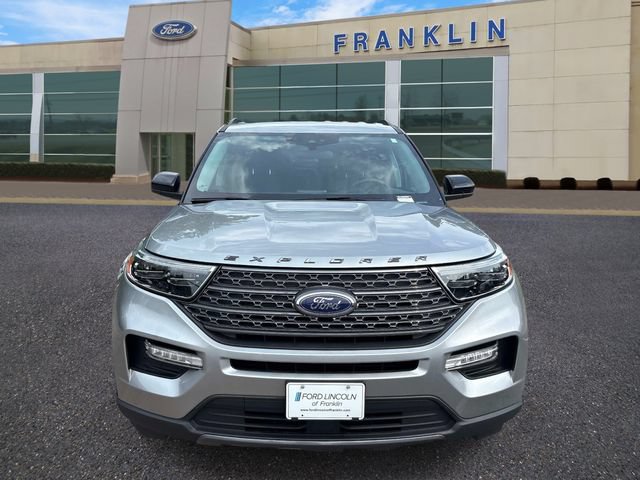 Certified 2023 Ford Explorer XLT w/ Equipment Group 202A AWD/4WD image 2