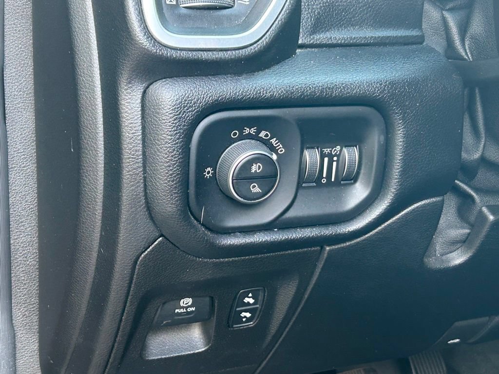 Used 2019 RAM 1500 Big Horn AWD/4WD image 36