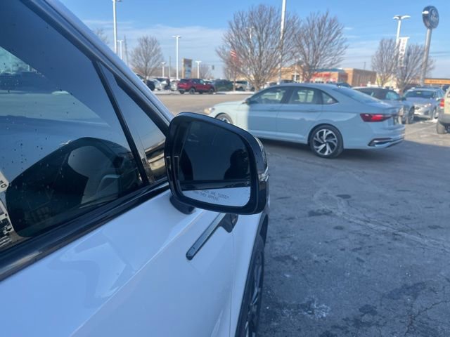 Used 2023 Kia Sorento SX image 4