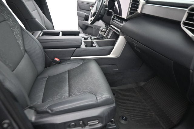 Used 2025 Toyota Tundra Limited AWD/4WD image 15