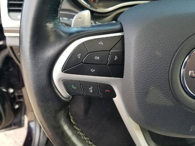 Used 2020 Jeep Grand Cherokee Overland w/ Interior Metal Package AWD/4WD image 21