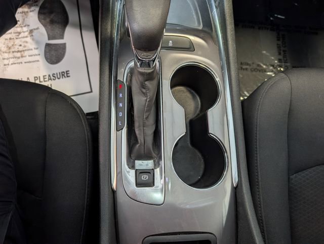 Used 2022 Chevrolet Malibu LT FWD image 25