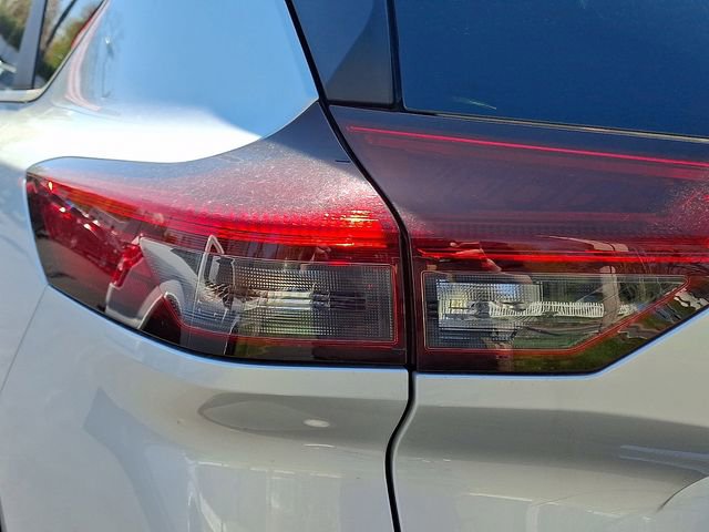 Used 2023 Nissan Rogue SV AWD/4WD image 10