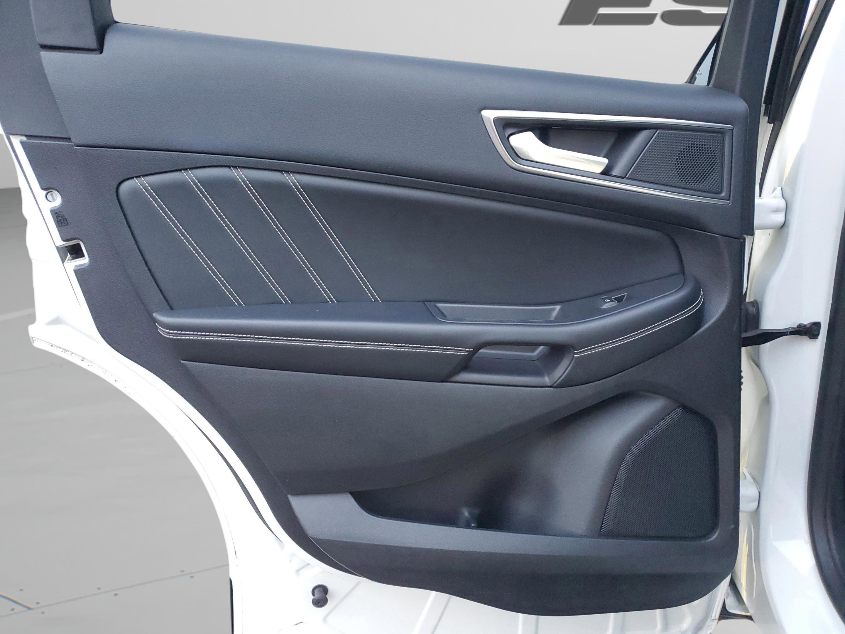 Certified 2022 Ford Edge ST w/ Equipment Group 401A image 29