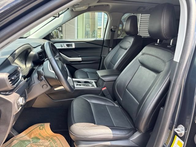 Certified 2022 Ford Explorer Limited w/ Equipment Group 301A AWD/4WD image 17