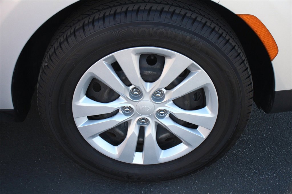 Used 2020 Kia Soul LX image 14