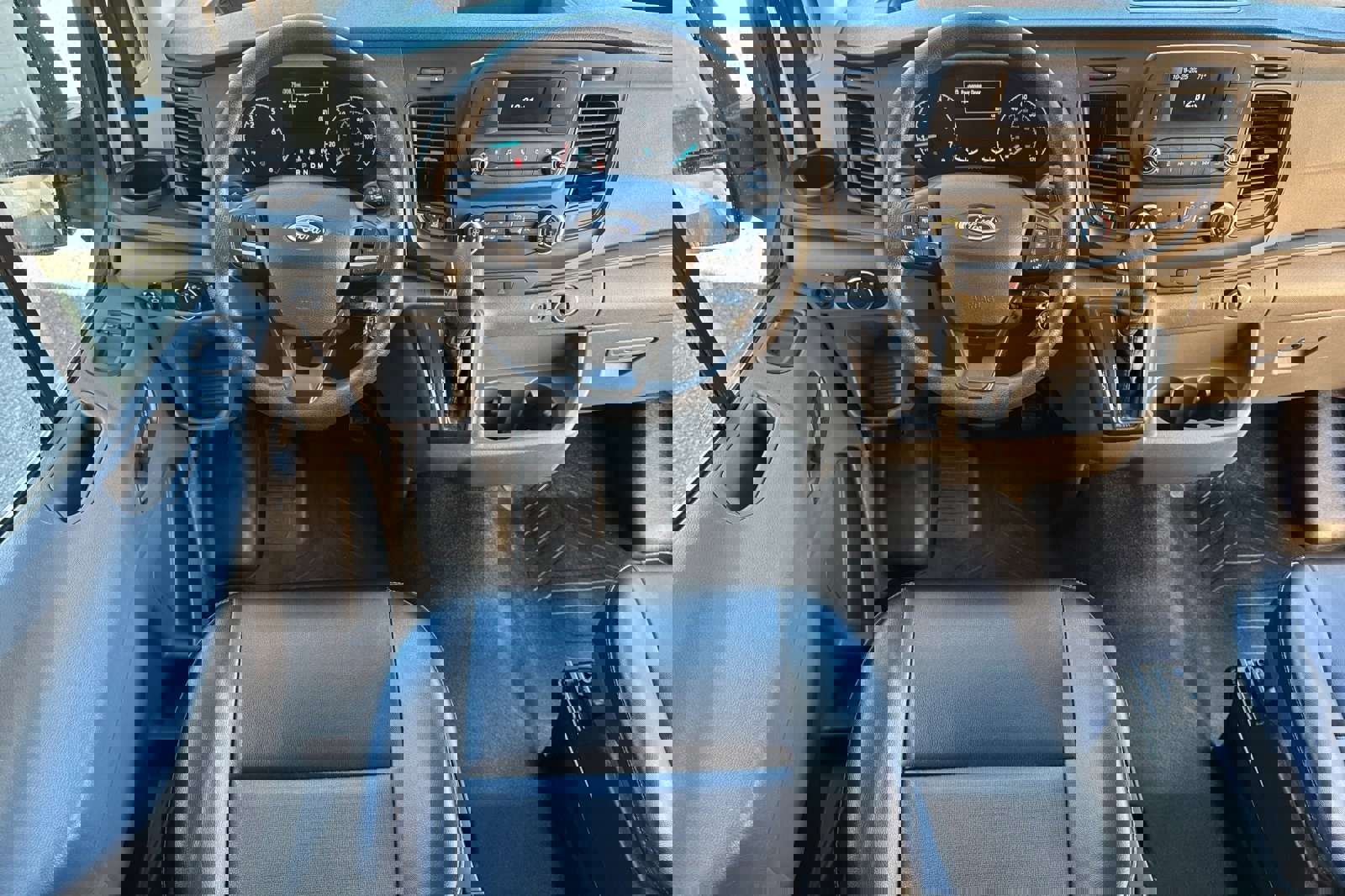 Certified 2020 Ford Transit 150 XL image 15