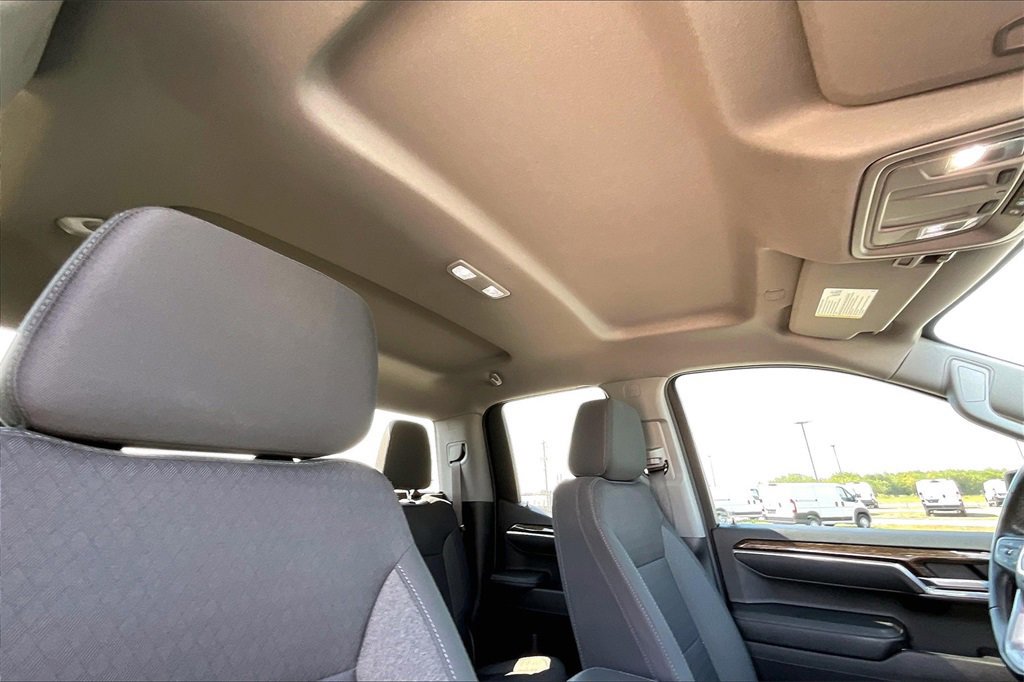 Used 2023 GMC Sierra 1500 Elevation image 28