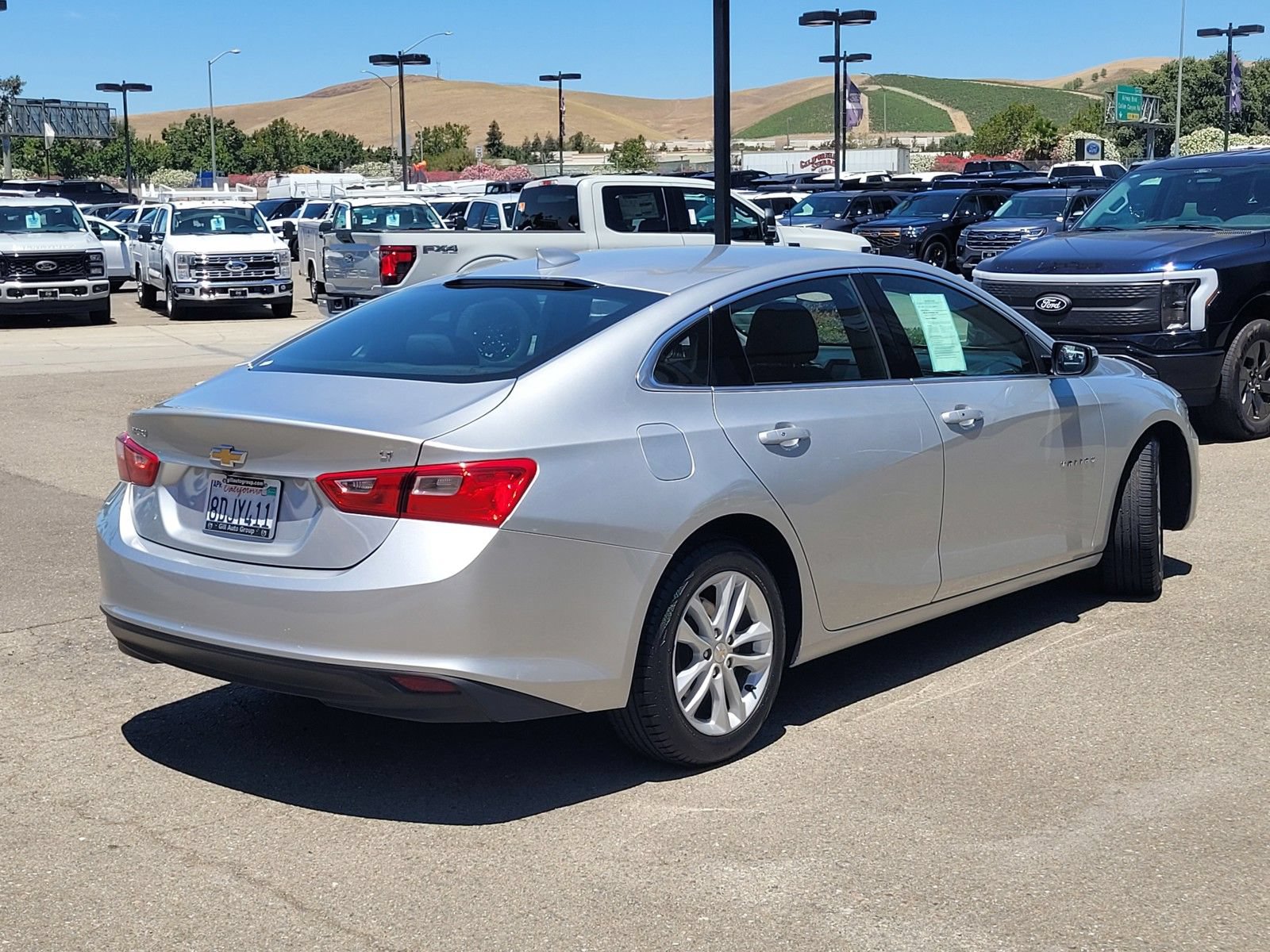 Used 2018 Chevrolet Malibu LT FWD image 4