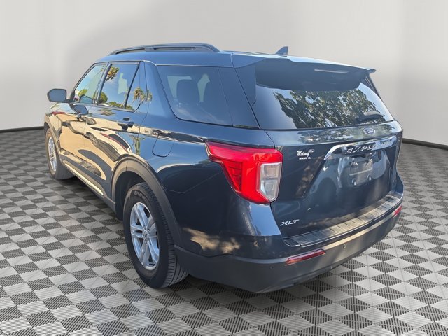 Certified 2023 Ford Explorer XLT RWD image 4