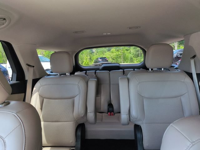 Certified 2023 Ford Explorer Limited w/ Equipment Group 301A AWD/4WD image 52